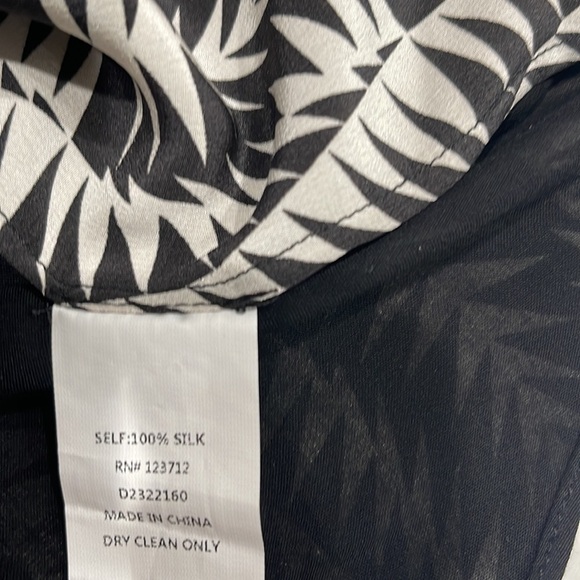 Rory Beca Black White Geo Silk Print Strappy Fit and Flare Mini Dress SZ S - Picture 6 of 6